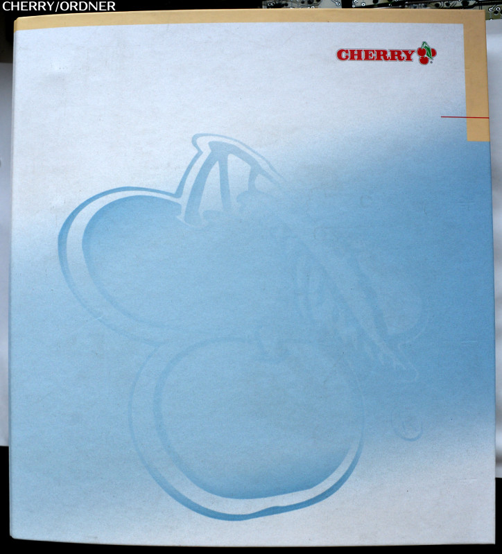 CHERRY_ORDNER_001.jpg