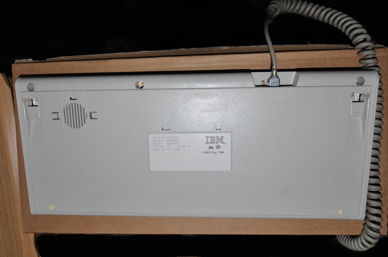 Model_M_1989_002.jpg